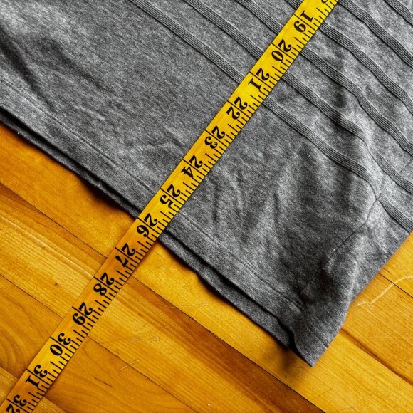 Burberry Black Label Men’s Gray T-Shirt – Size 3 (M), Red Logo, Pink Trim - Picture 4 of 11